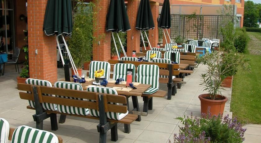 Hilton Garden South 4* Wien